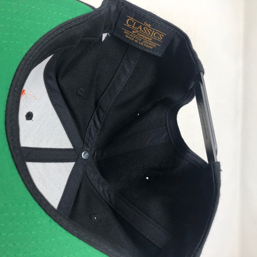 Live Fit LVFT Snapback Hat - Picture 6 of 6